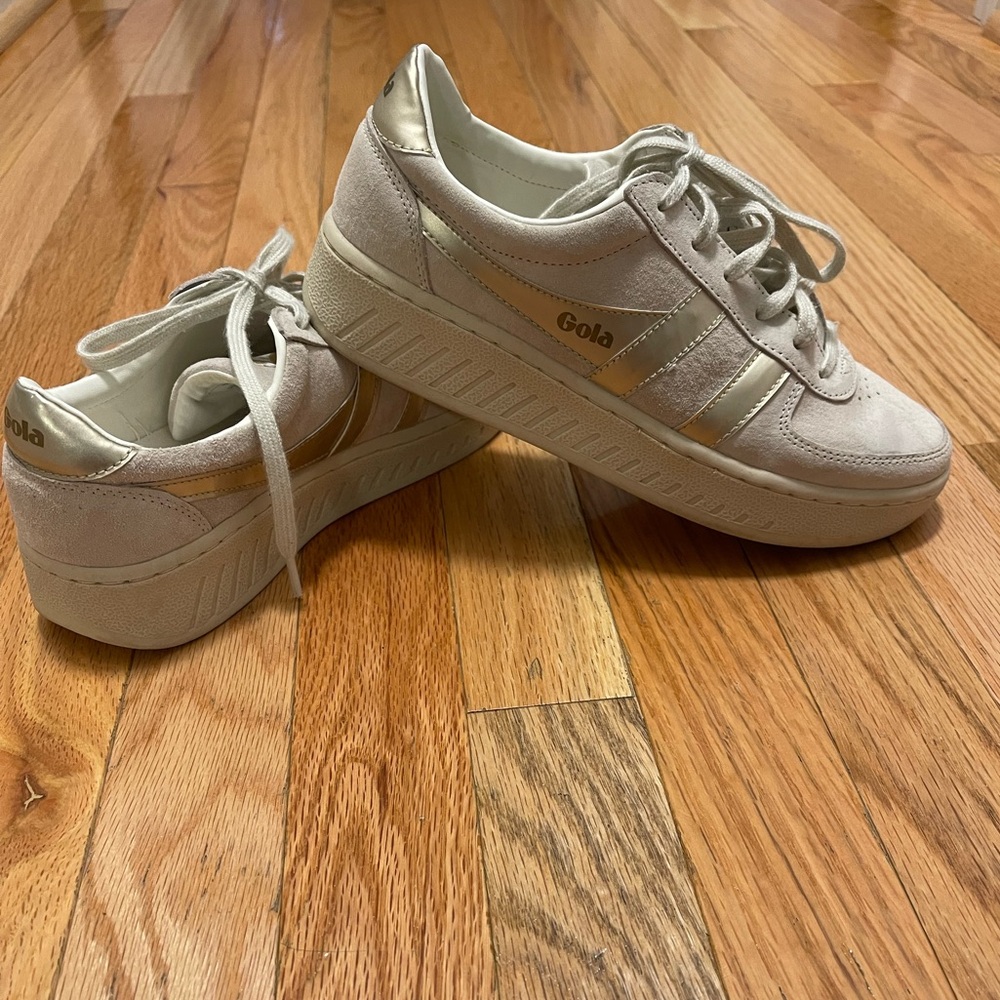 Gola Women's Sneakers in Cream and Gold - Picture 7 of 9